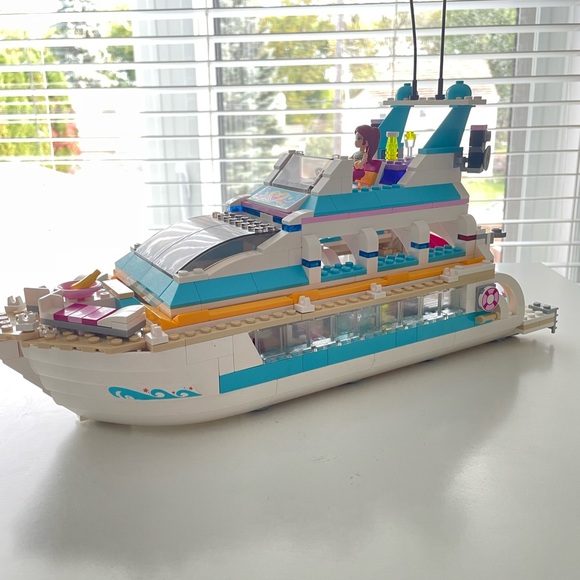 Lego Friends: Cruise Ship - Picture 11 of 11